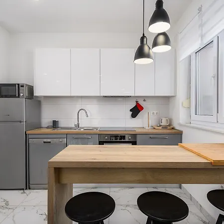 Σπίτι διακοπών Bezaubernde Nur 400 Meter Zum Mit Privatpool, Parkplatz Fuer 3 Autos, Grill *
