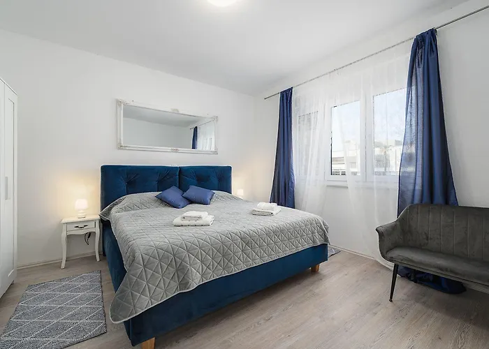 Bezaubernde Nur 400 Meter Zum Mit Privatpool, Parkplatz Fuer 3 Autos, Grill